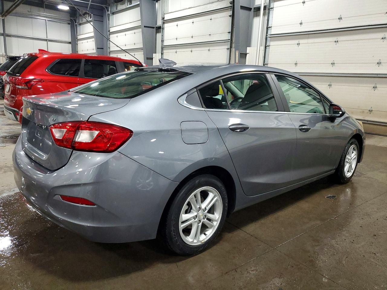 2018 Chevrolet Cruze Lt - zdjęcie 3