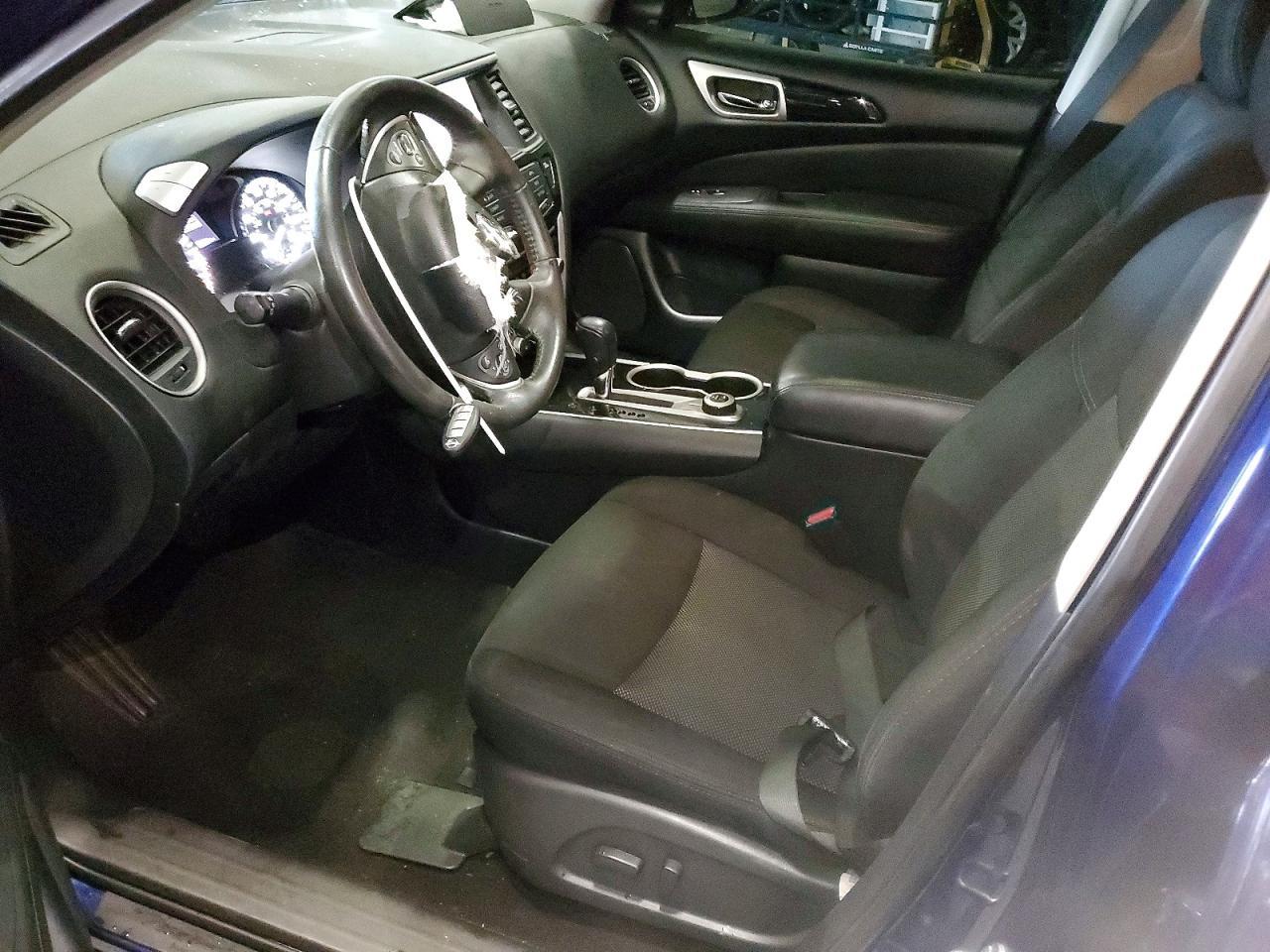 2020 Nissan Pathfinder Sv - zdjęcie 7