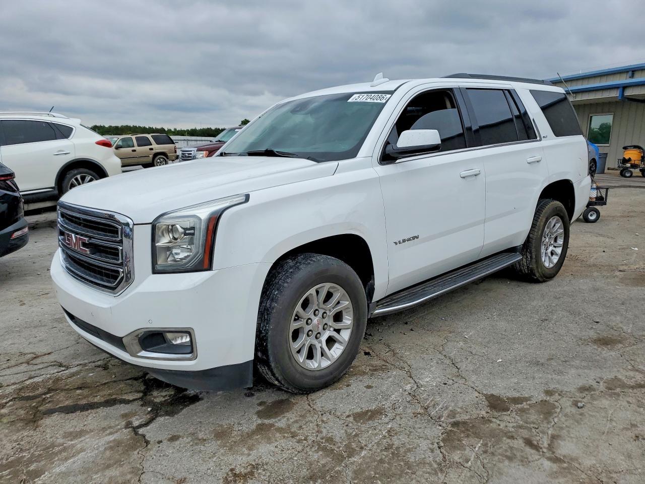 2018 GMC Yukon Slt - zdjęcie główne