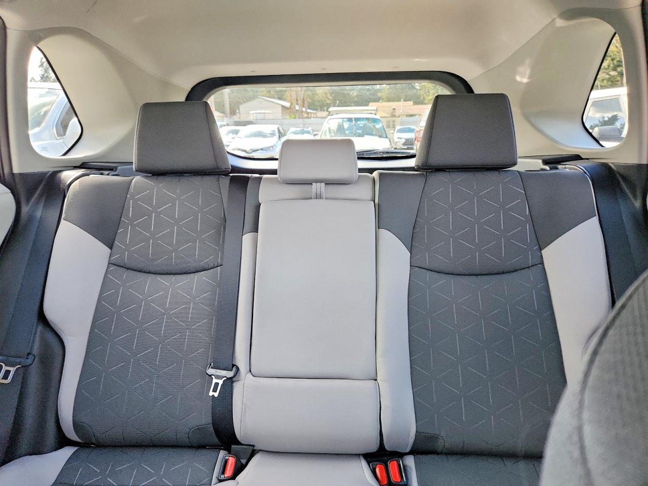 2025 Toyota Rav4 Hybrid Xle - zdjęcie 10