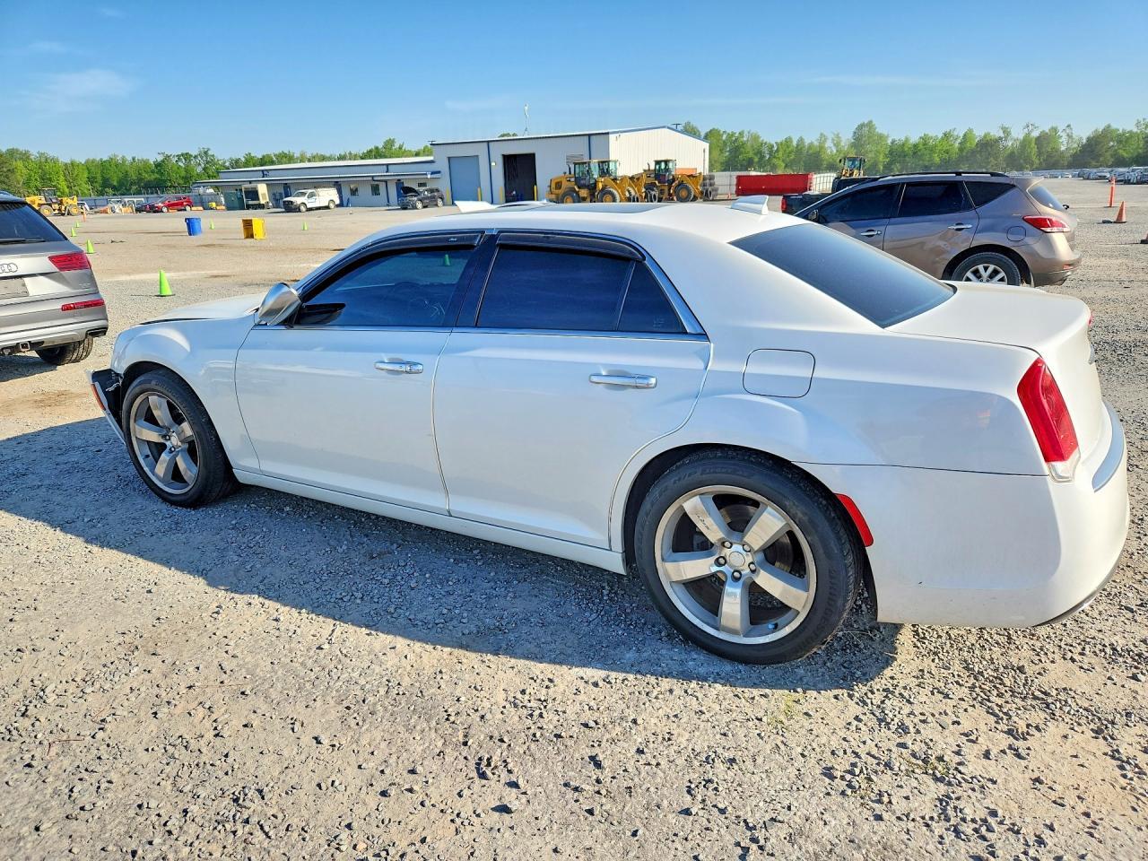 2015 Chrysler 300C Platinum - zdjęcie 2