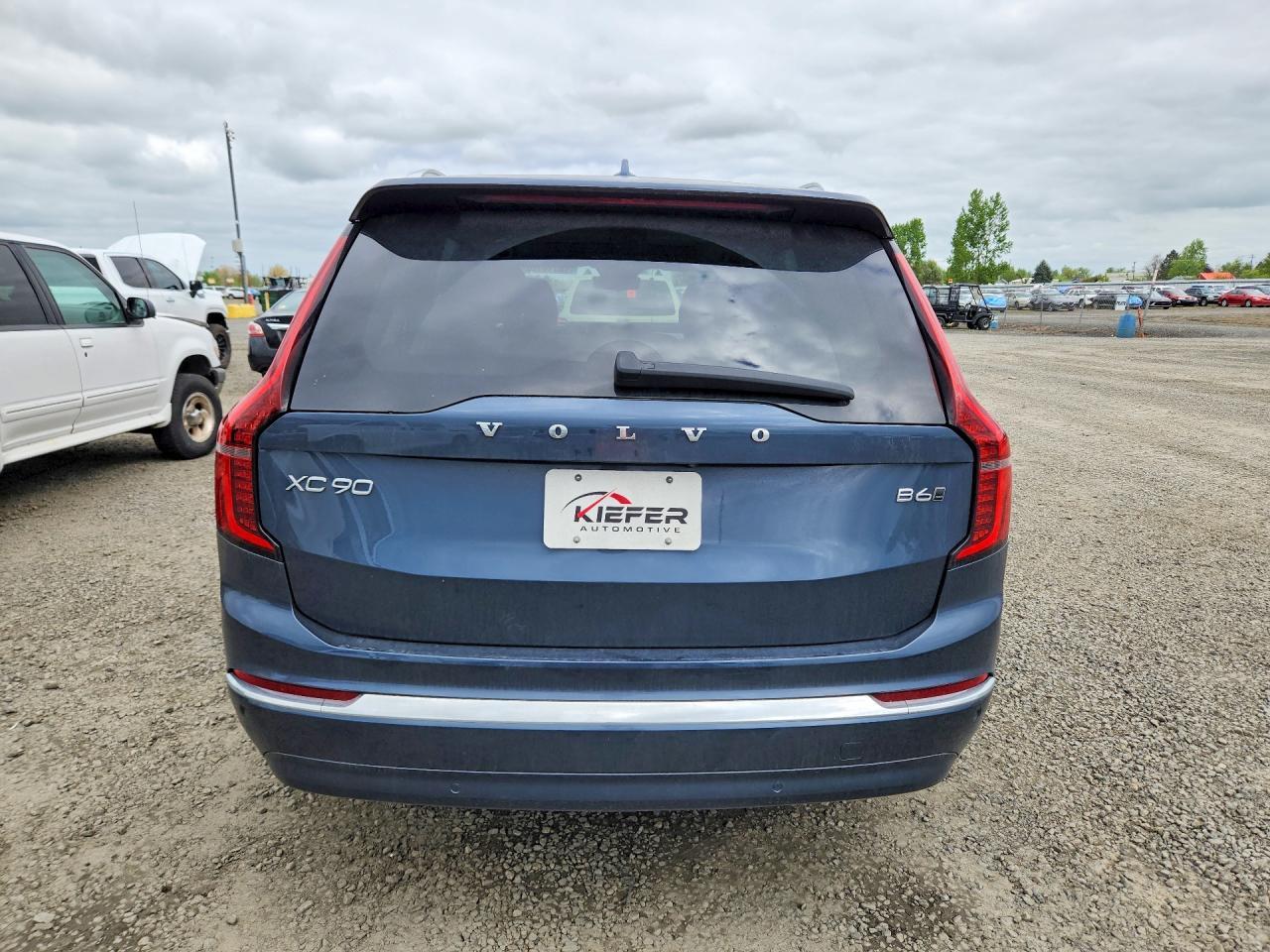 2025 Volvo Xc90 Core - zdjęcie 6