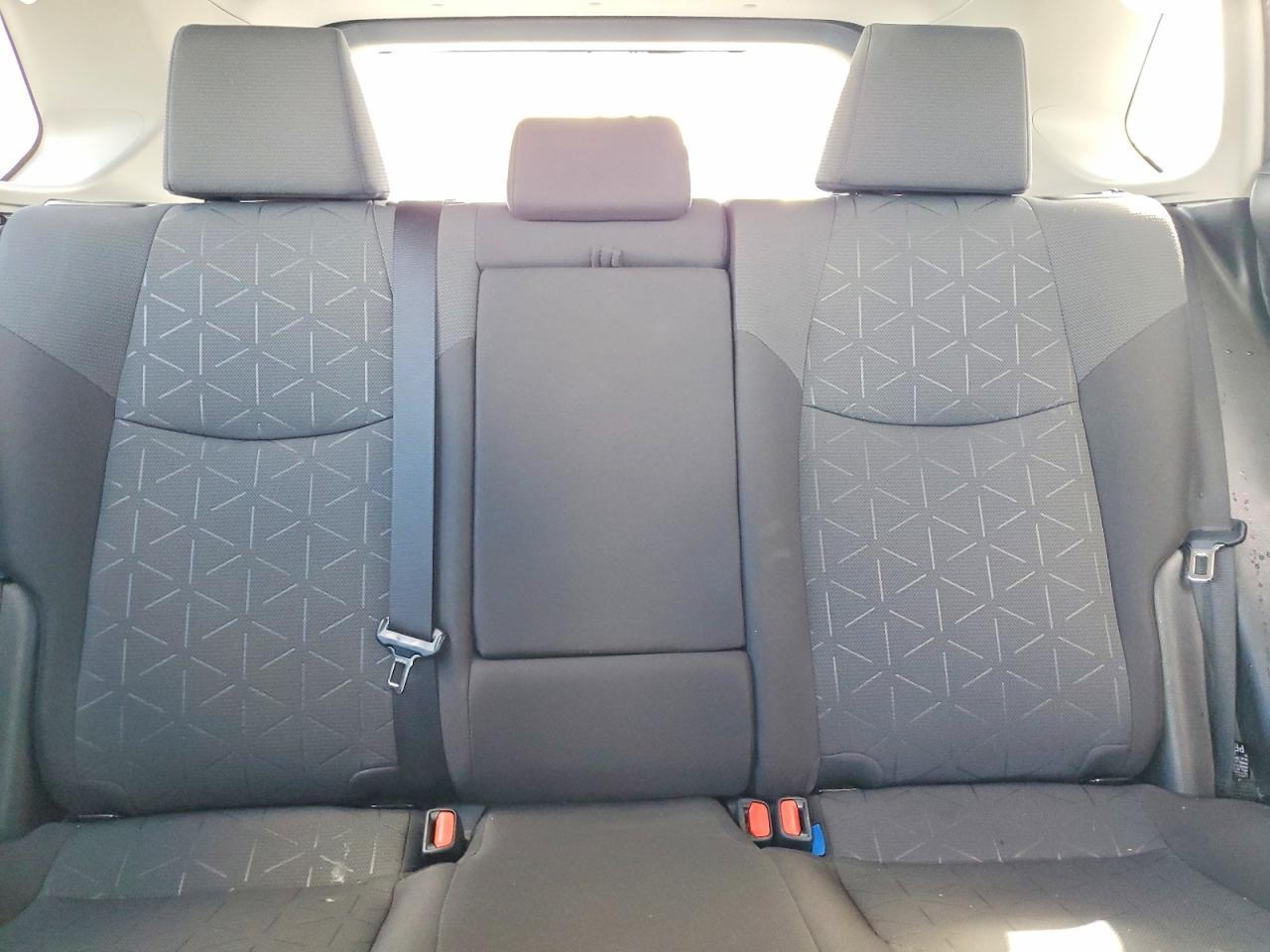 2021 Toyota Rav4 Hybrid Xle - zdjęcie 10