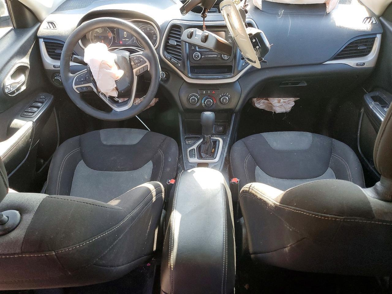 2016 Jeep Cherokee Sport - zdjęcie 8