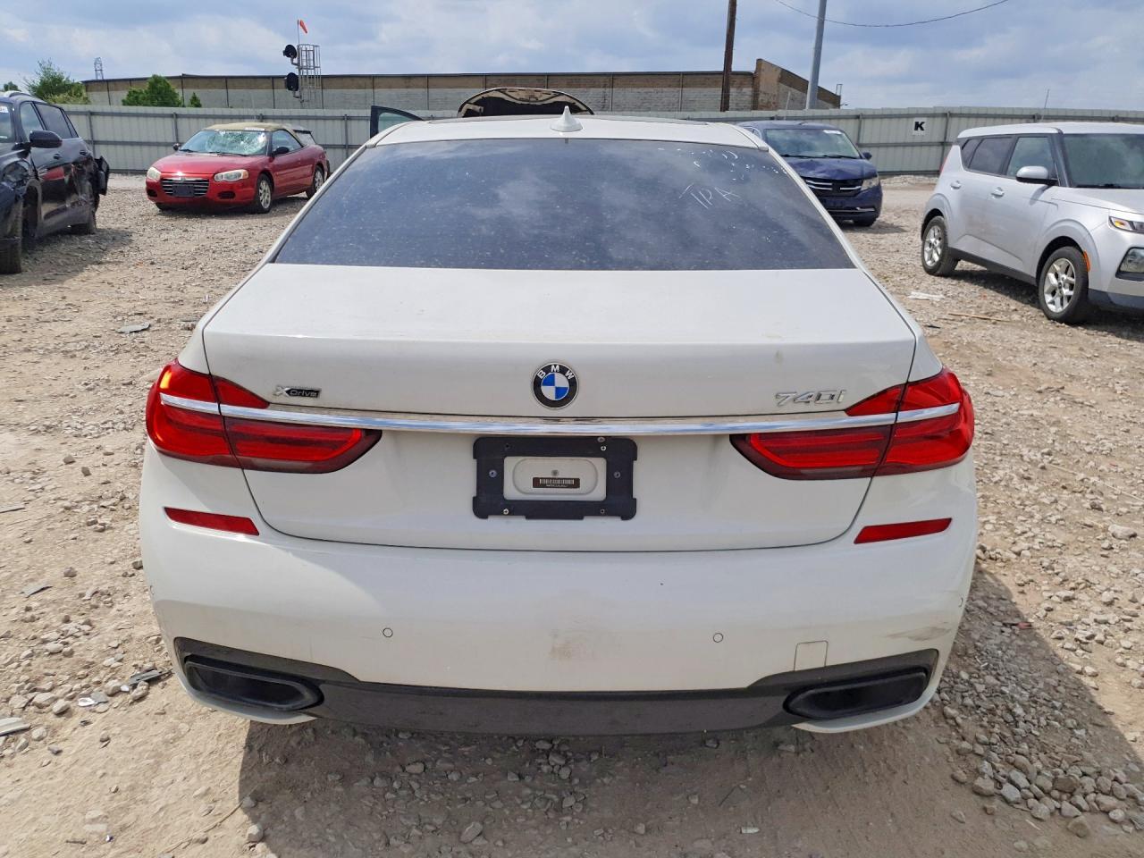 2017 BMW 740 Xi - zdjęcie 6