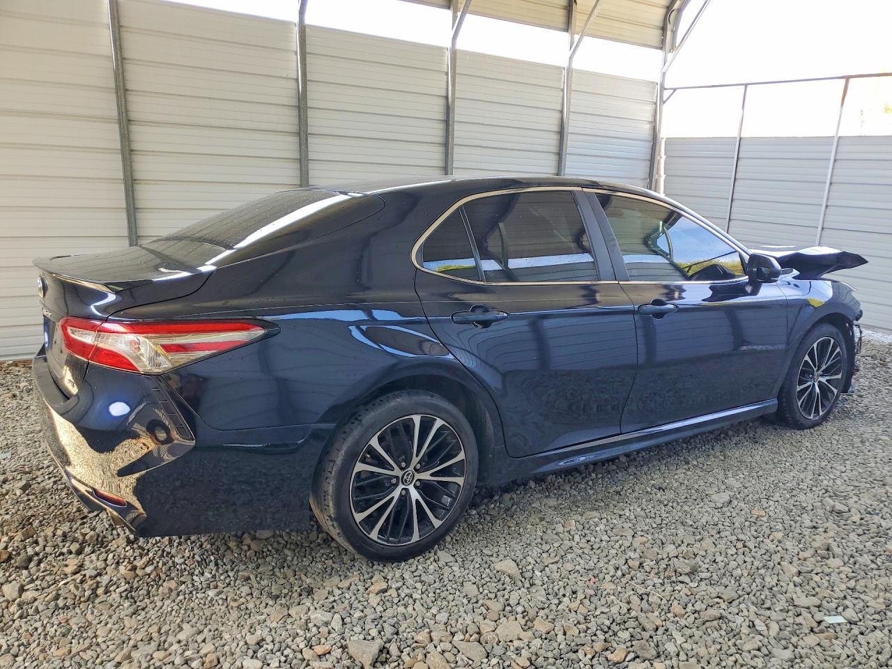 2018 Toyota Camry Se - zdjęcie 3