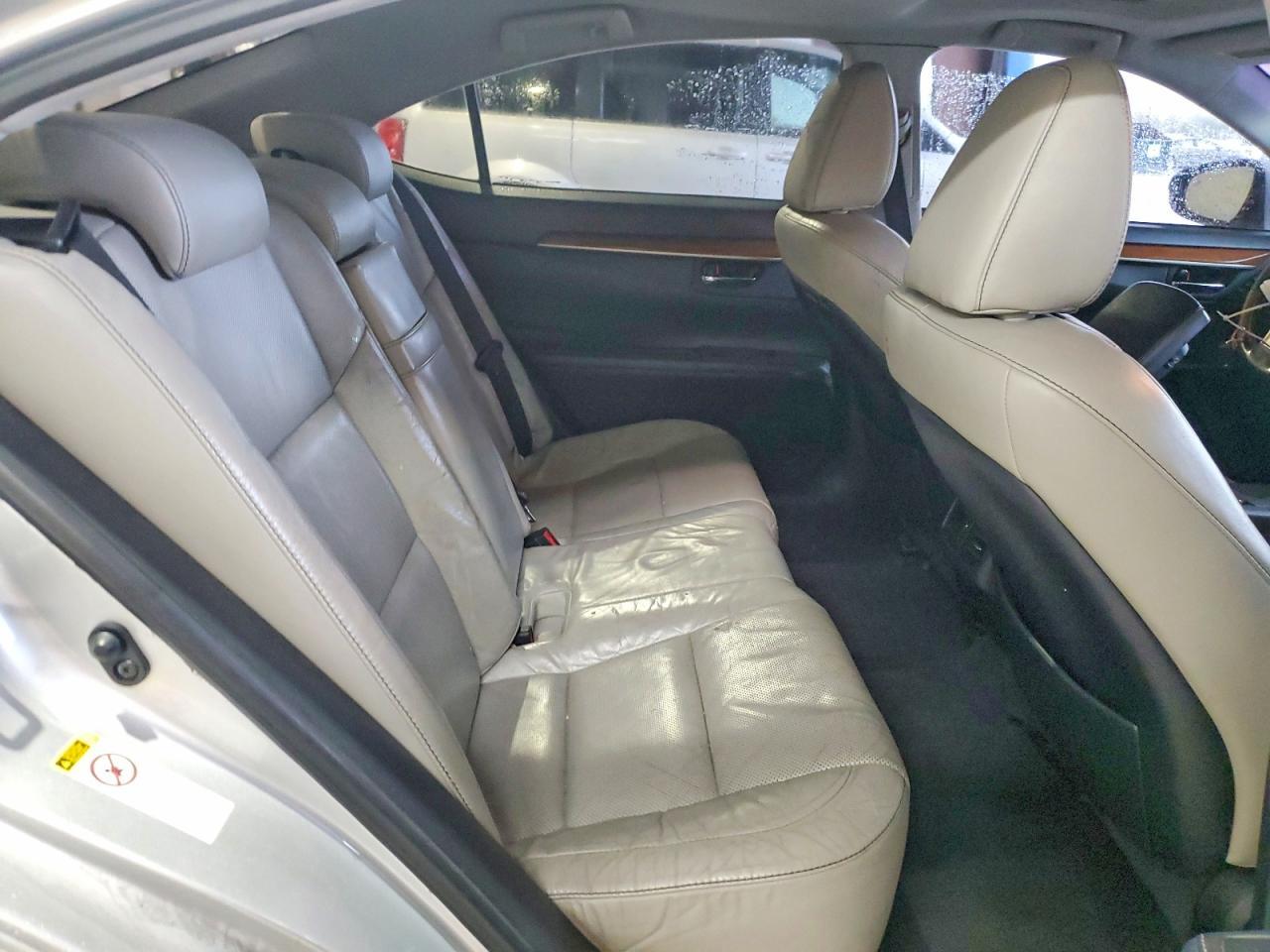 2013 Lexus Es 300H - zdjęcie 10