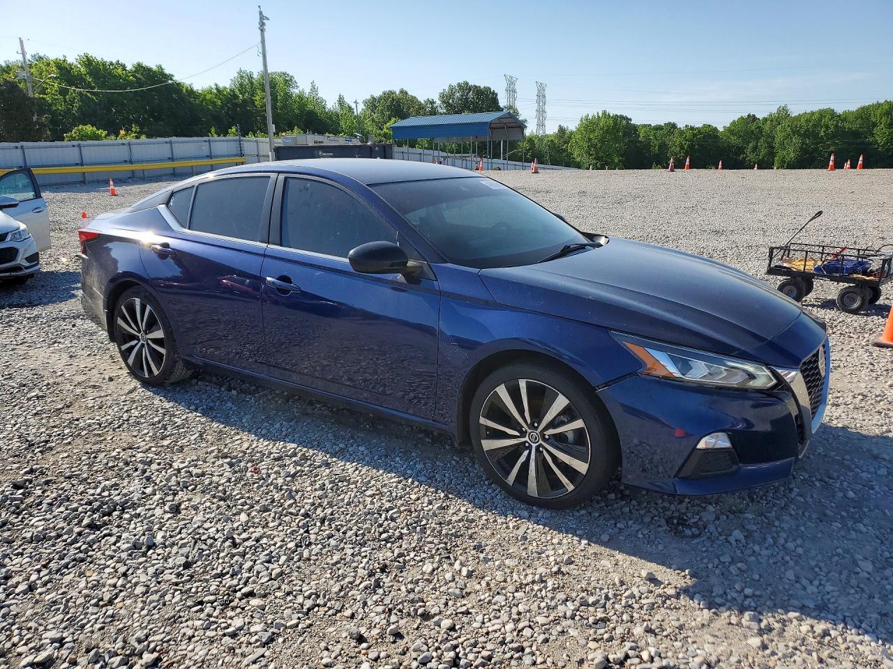 2021 Nissan Altima Sr - zdjęcie 4