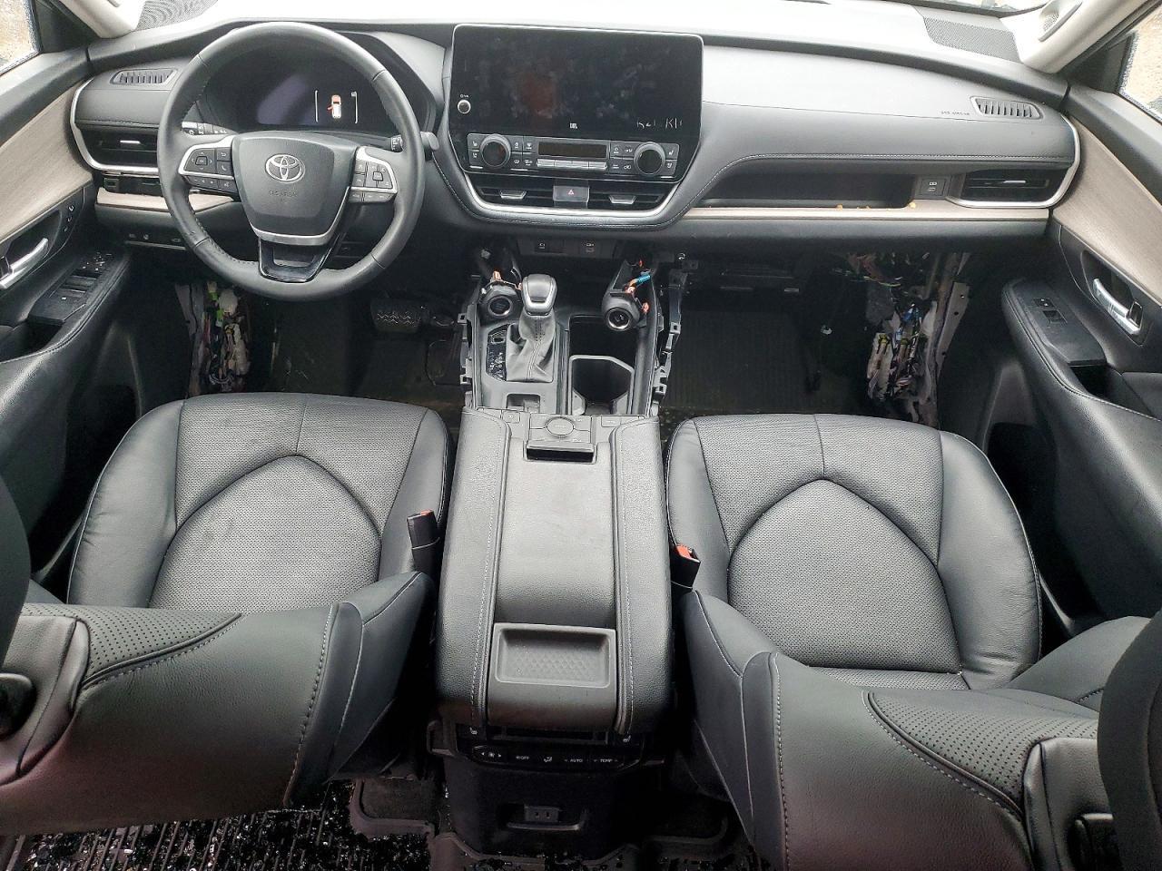 2024 Toyota Grand Highlander Limited - zdjęcie 8