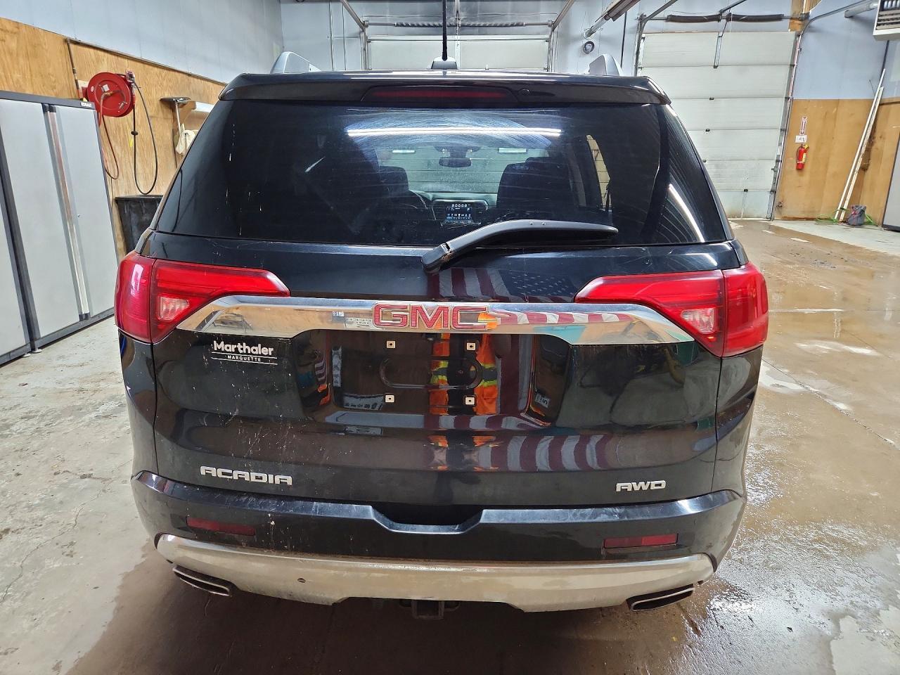 2017 GMC Acadia Denali - zdjęcie 6