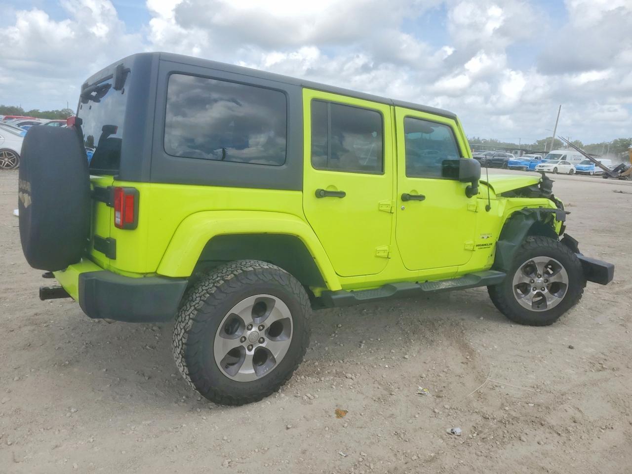 2016 Jeep Wrangler Unlimited Sahara - zdjęcie 3
