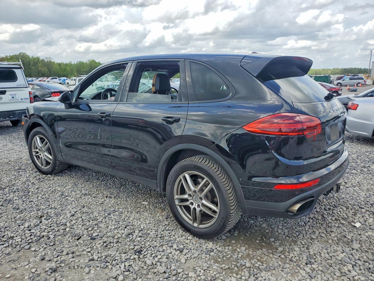 2018 Porsche Cayenne - zdjęcie 2