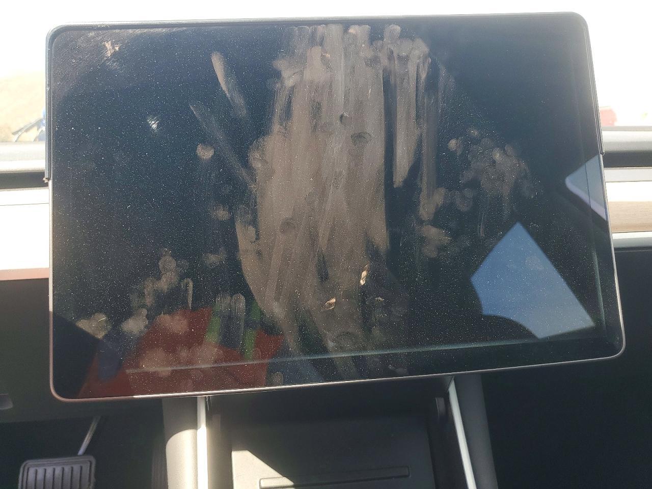 2018 Tesla Model 3 - zdjęcie 9