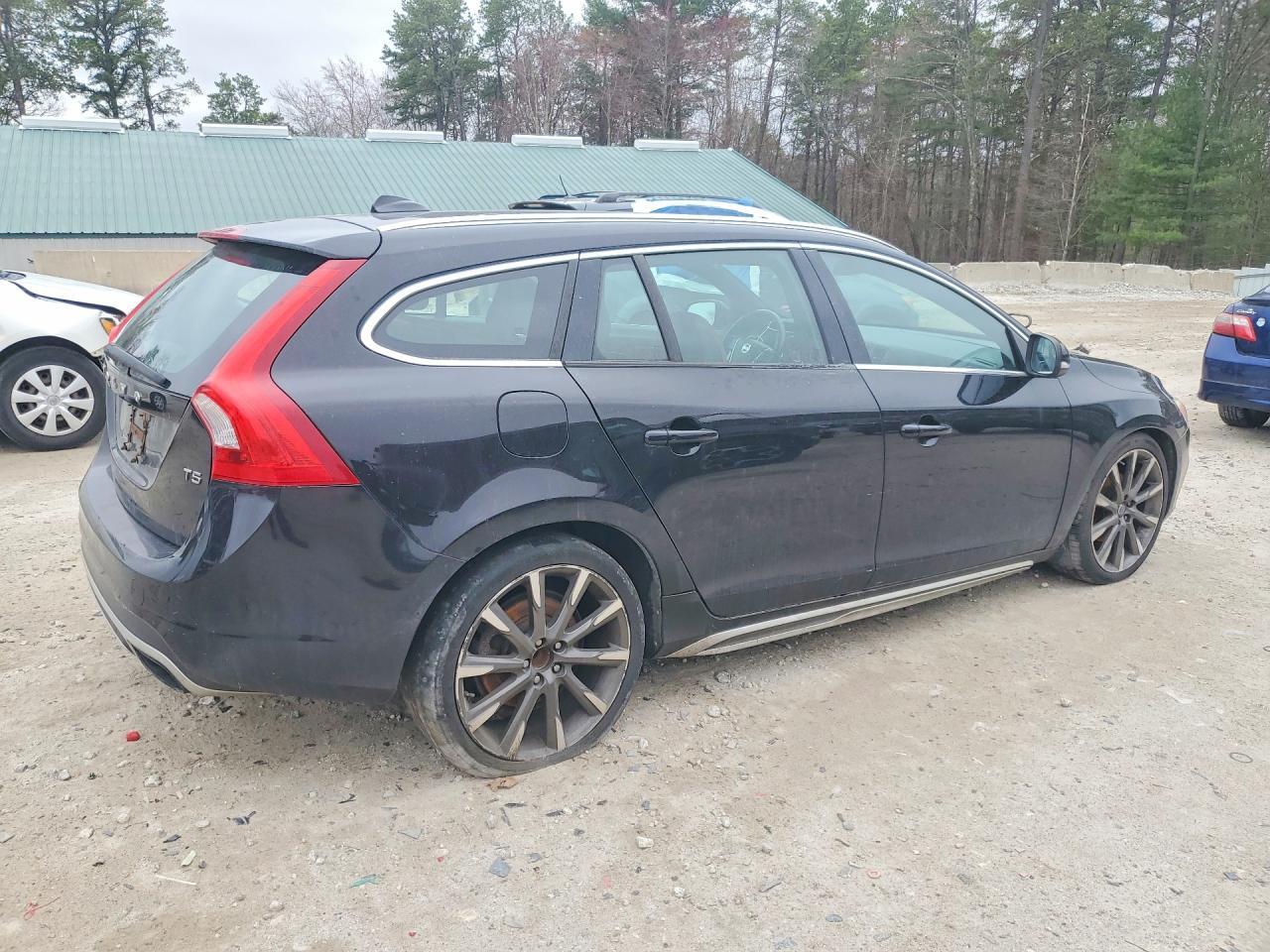 2015 Volvo V60 Premier - zdjęcie 3