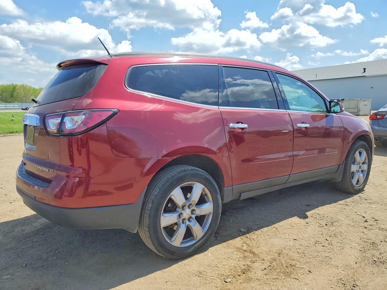 2016 Chev Traverse - zdjęcie 3