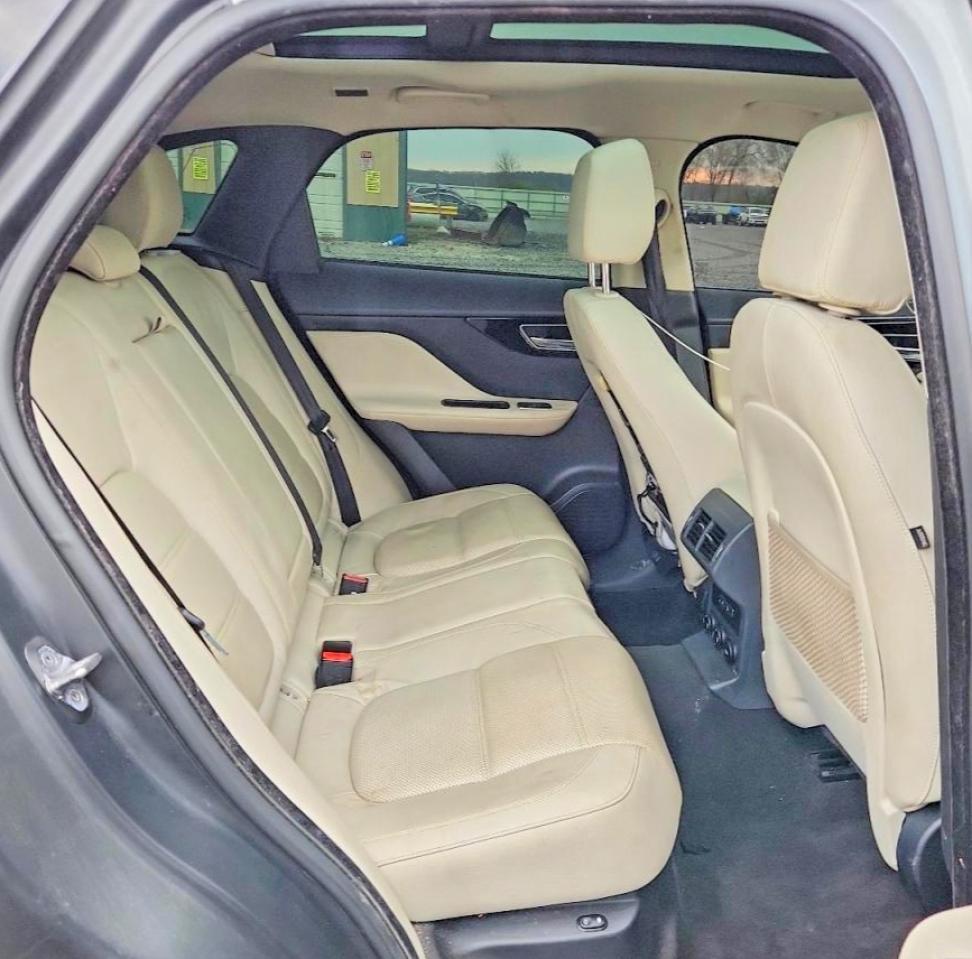 2017 Jaguar F-Pace Prestige - zdjęcie 10