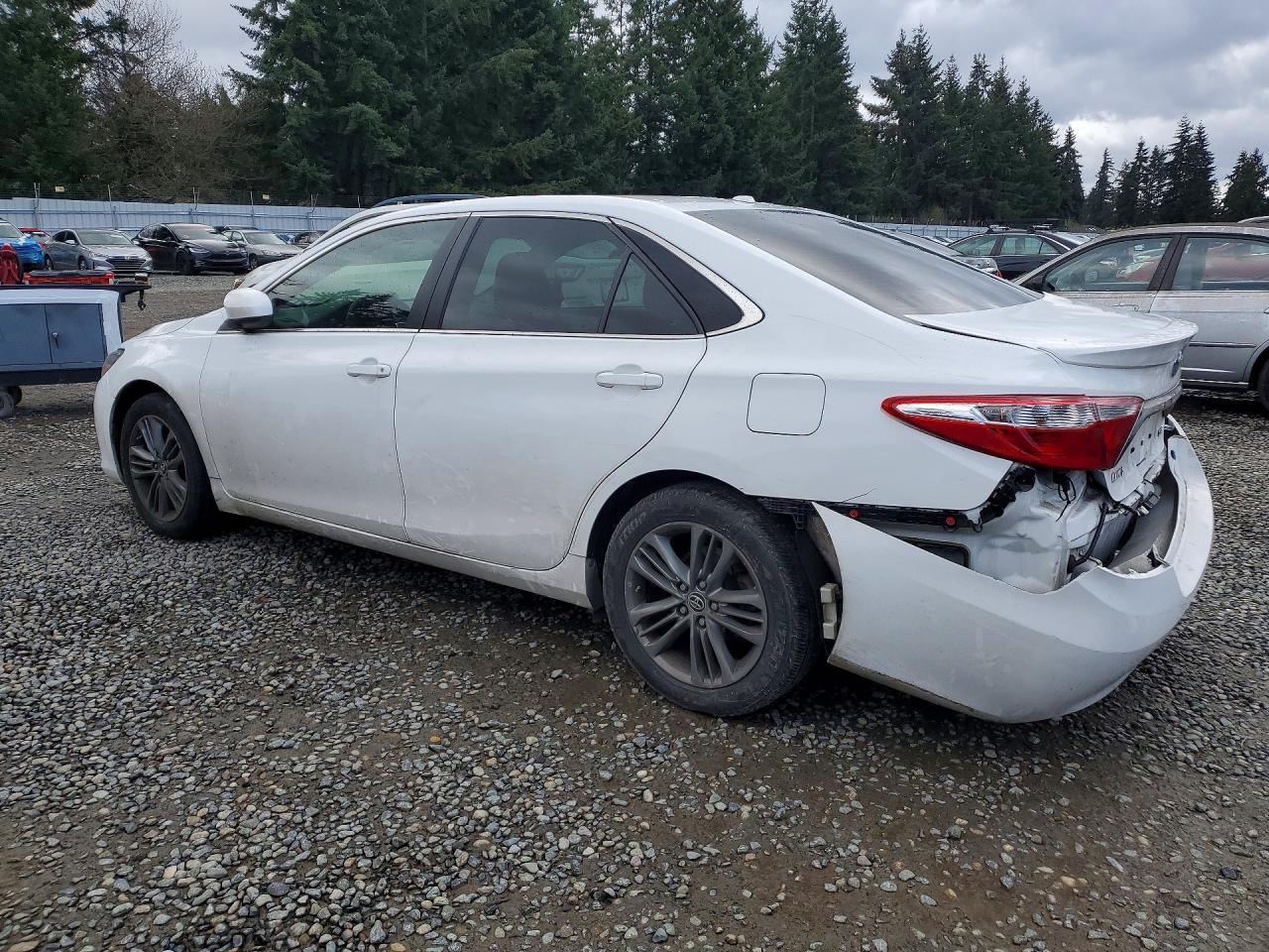 2015 Toyota Camry Se - zdjęcie 2