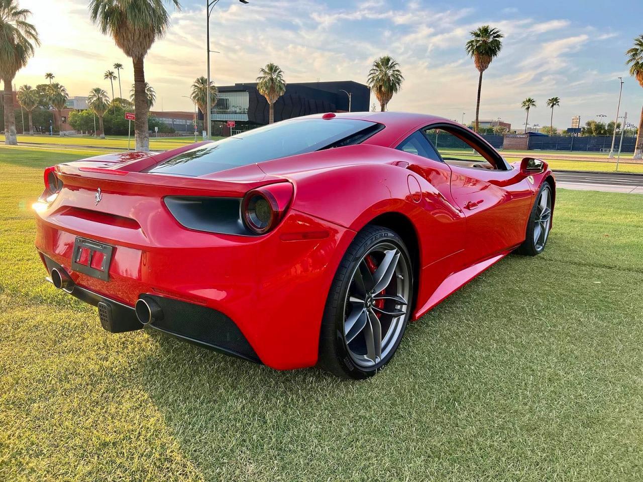 2016 Ferrari 488 Gtb - zdjęcie 4