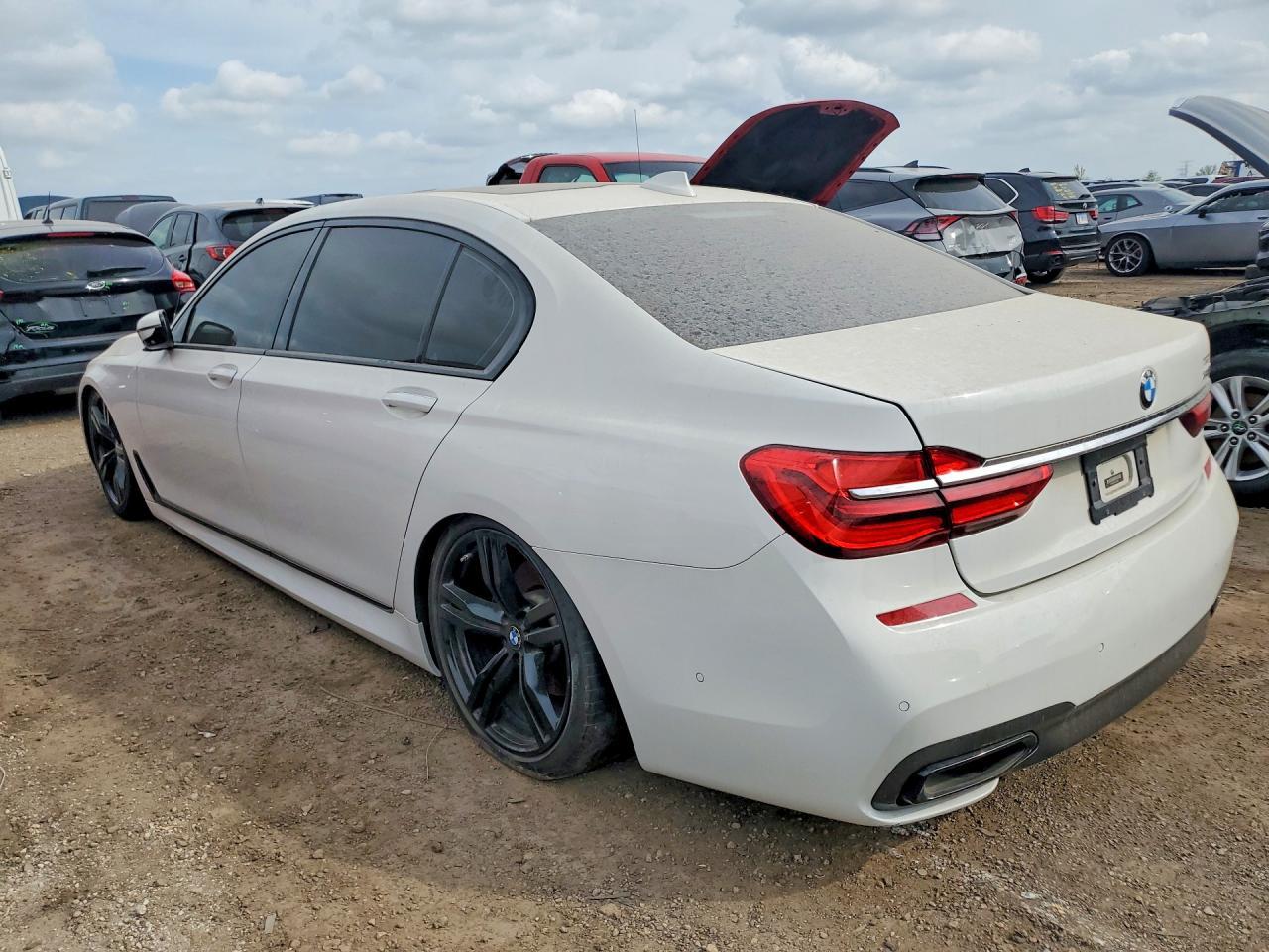 2016 BMW 740 I - zdjęcie 2