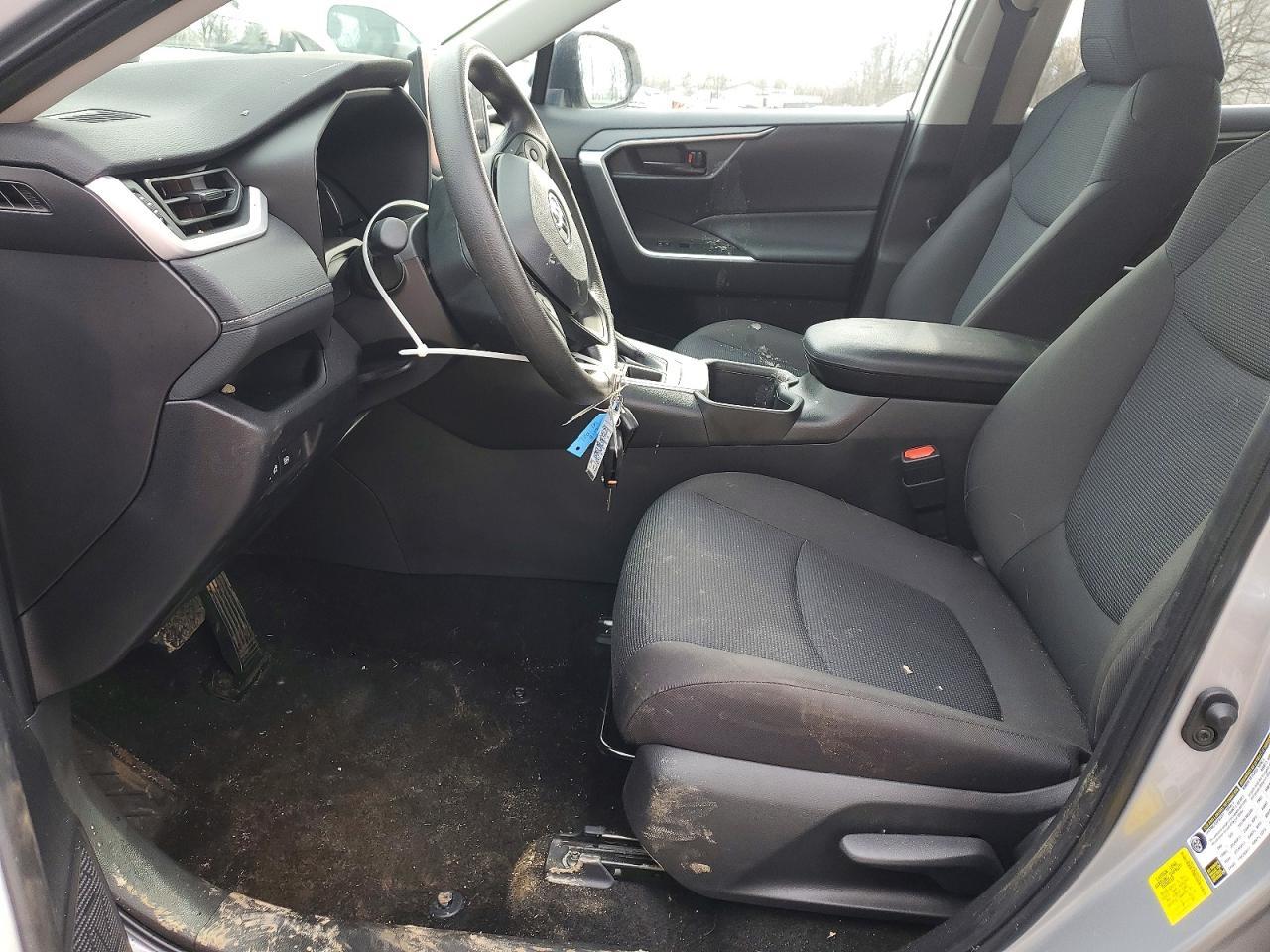 2025 Toyota Rav4 Le - zdjęcie 7