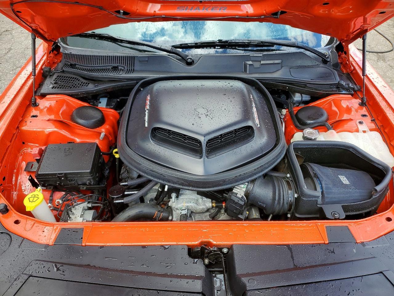 2016 Dodge Challenger R - zdjęcie 11