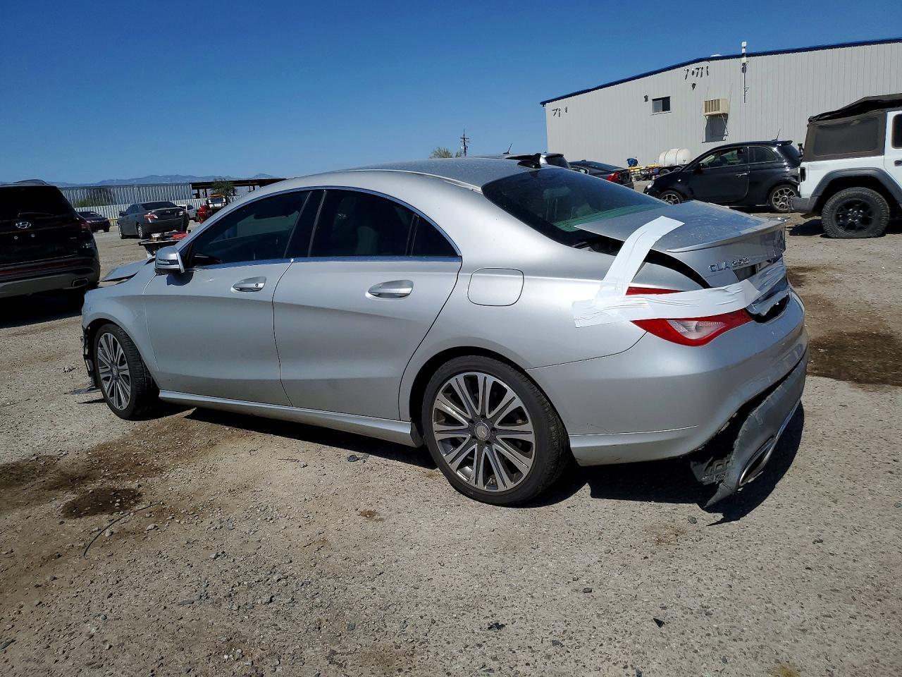 2017 Mercedes-Benz Cla 250 - zdjęcie 2