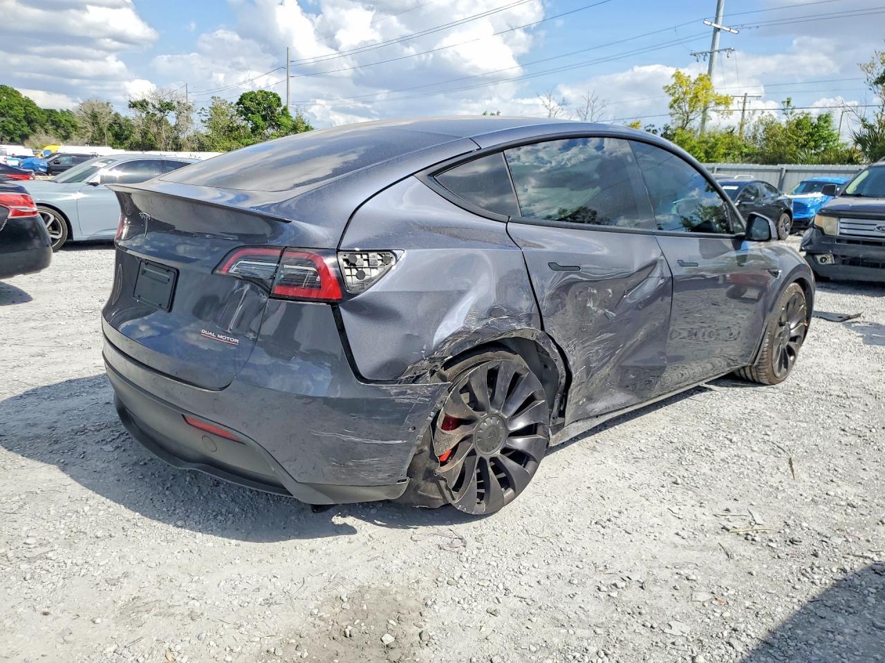 2022 Tesla Model Y - zdjęcie 3