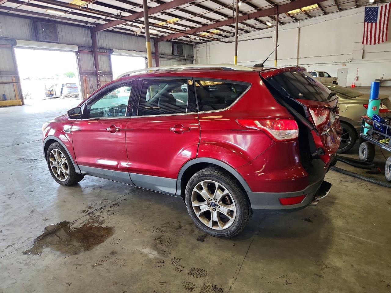 2016 Ford Escape Titanium - zdjęcie 2