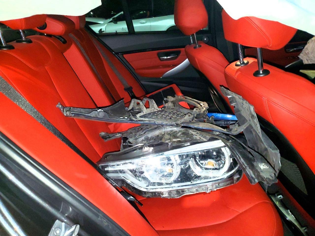 2017 BMW 330 I - zdjęcie 11