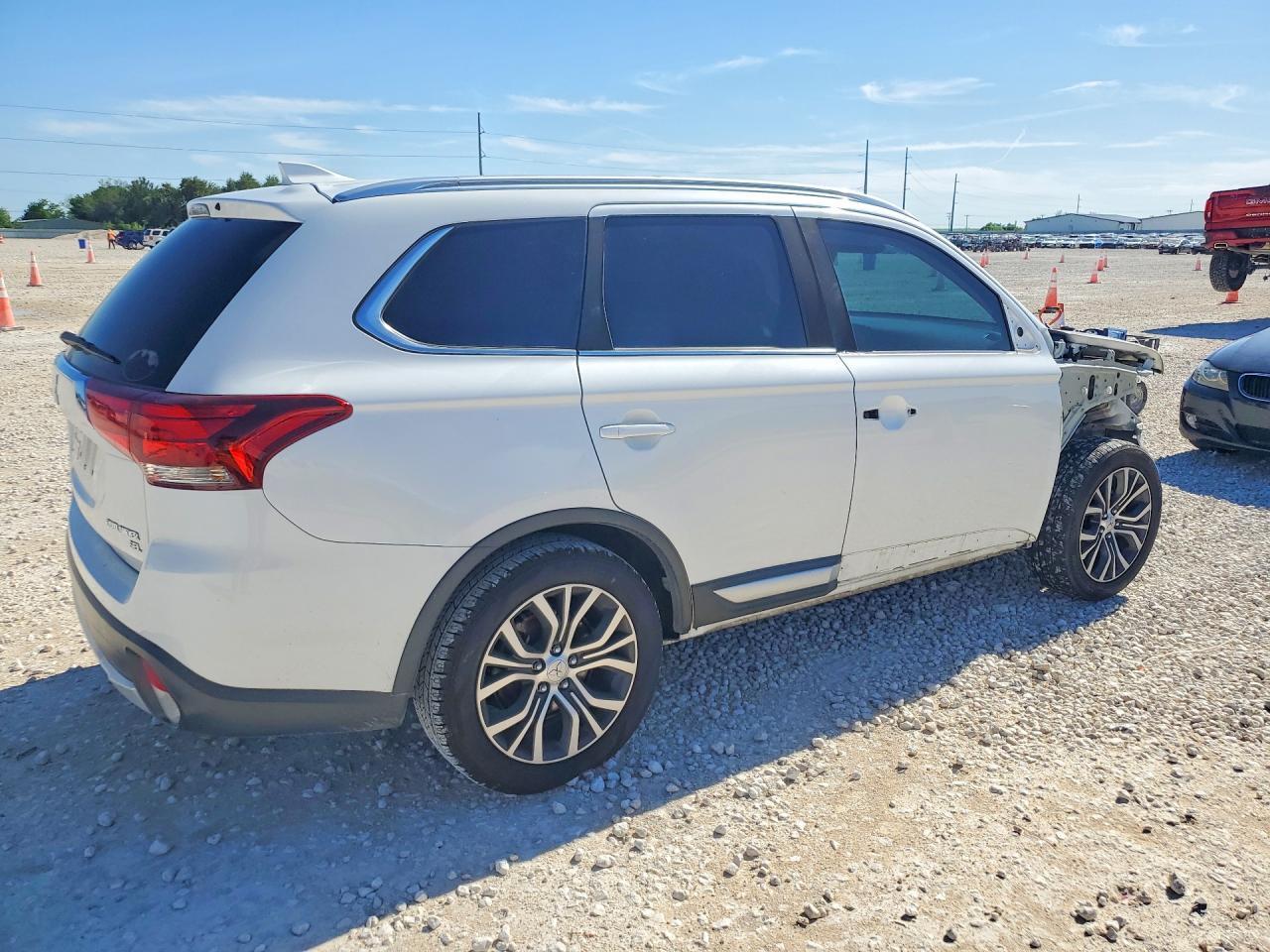 2017 Mitsubishi Outlander Se - zdjęcie 3