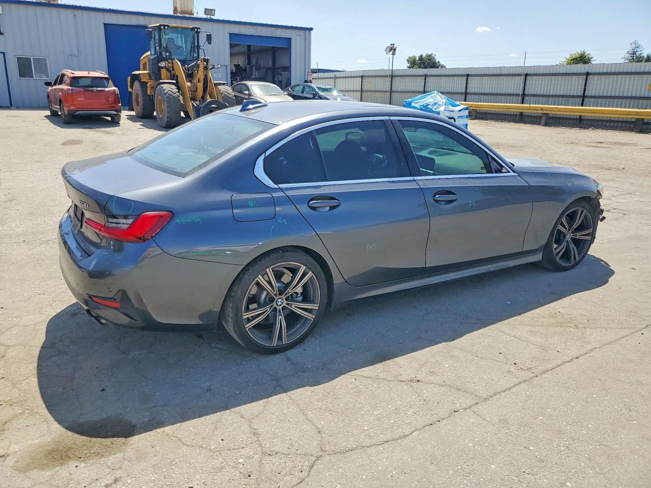 2020 BMW 330I - zdjęcie 3