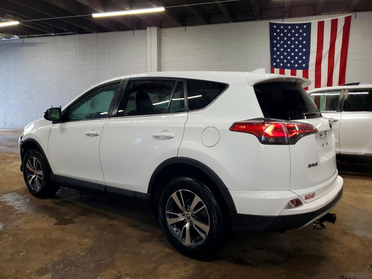 2017 Toyota Rav4 Limited - zdjęcie 2