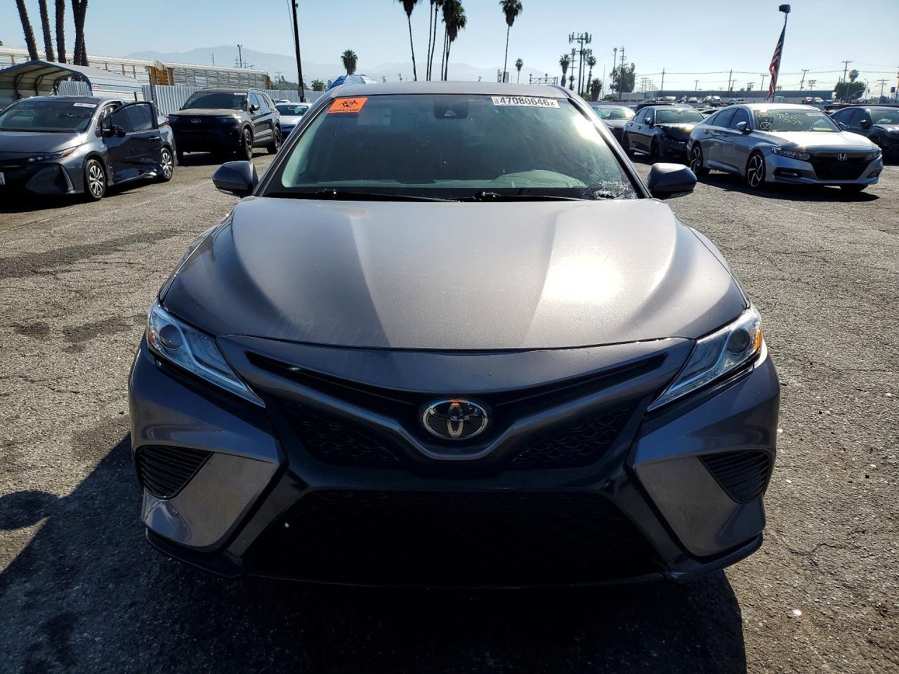 2020 Toyota Camry Xse - zdjęcie 5