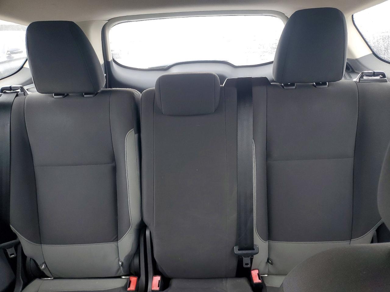 2015 Ford Escape S - zdjęcie 10