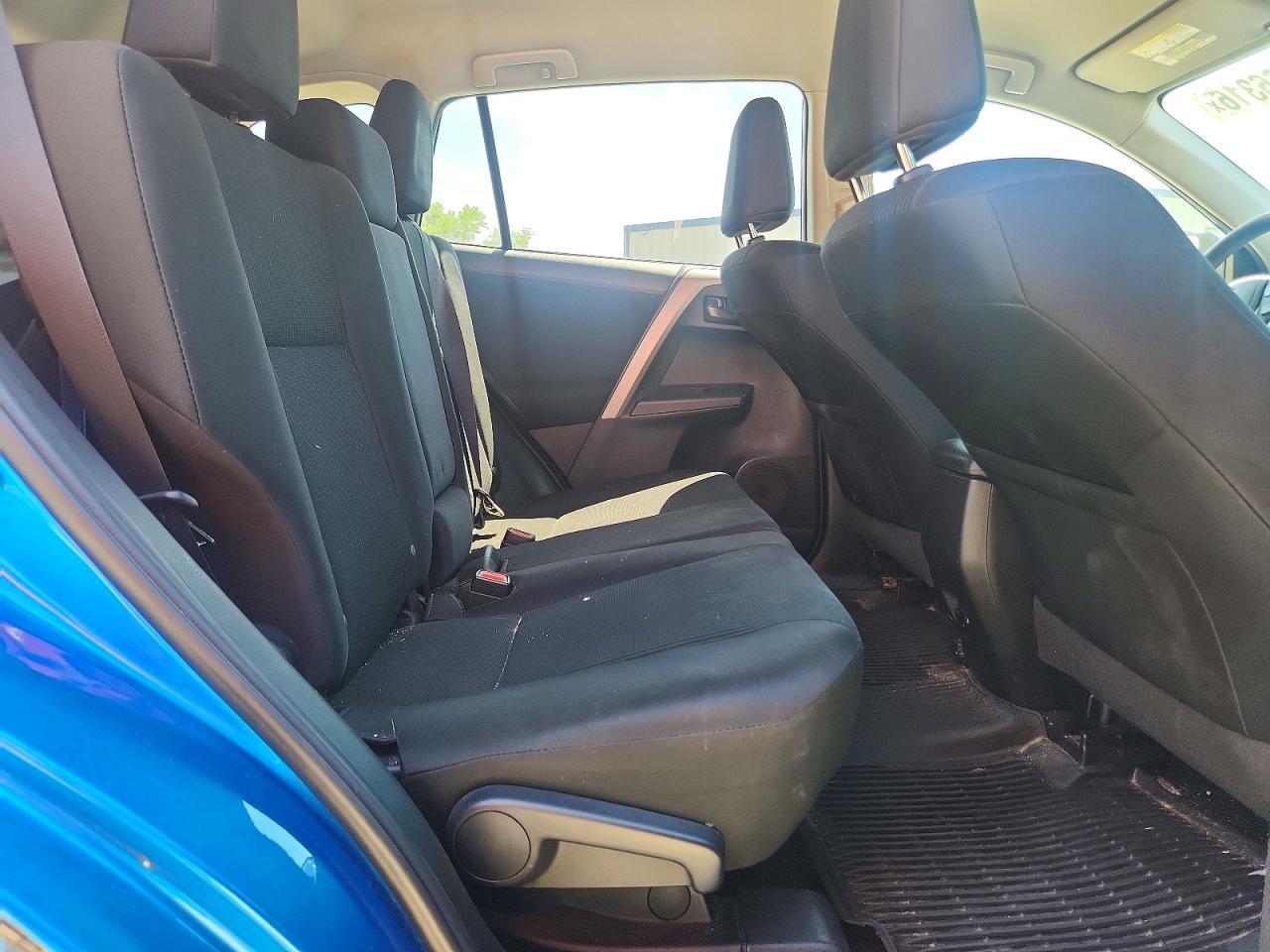 2018 Toyota Rav4 Le - zdjęcie 11