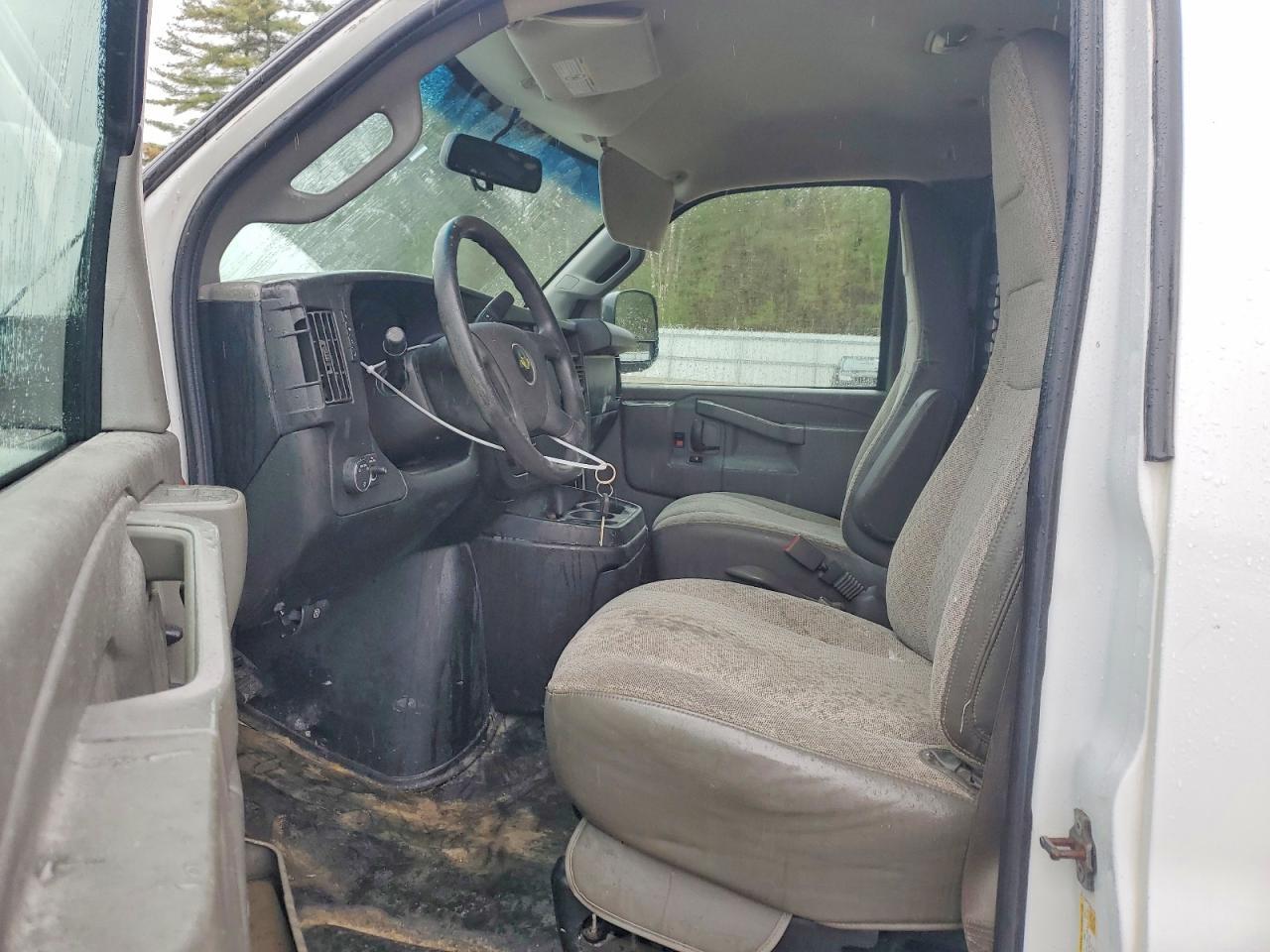 2017 Chevrolet Express G2500 - zdjęcie 7