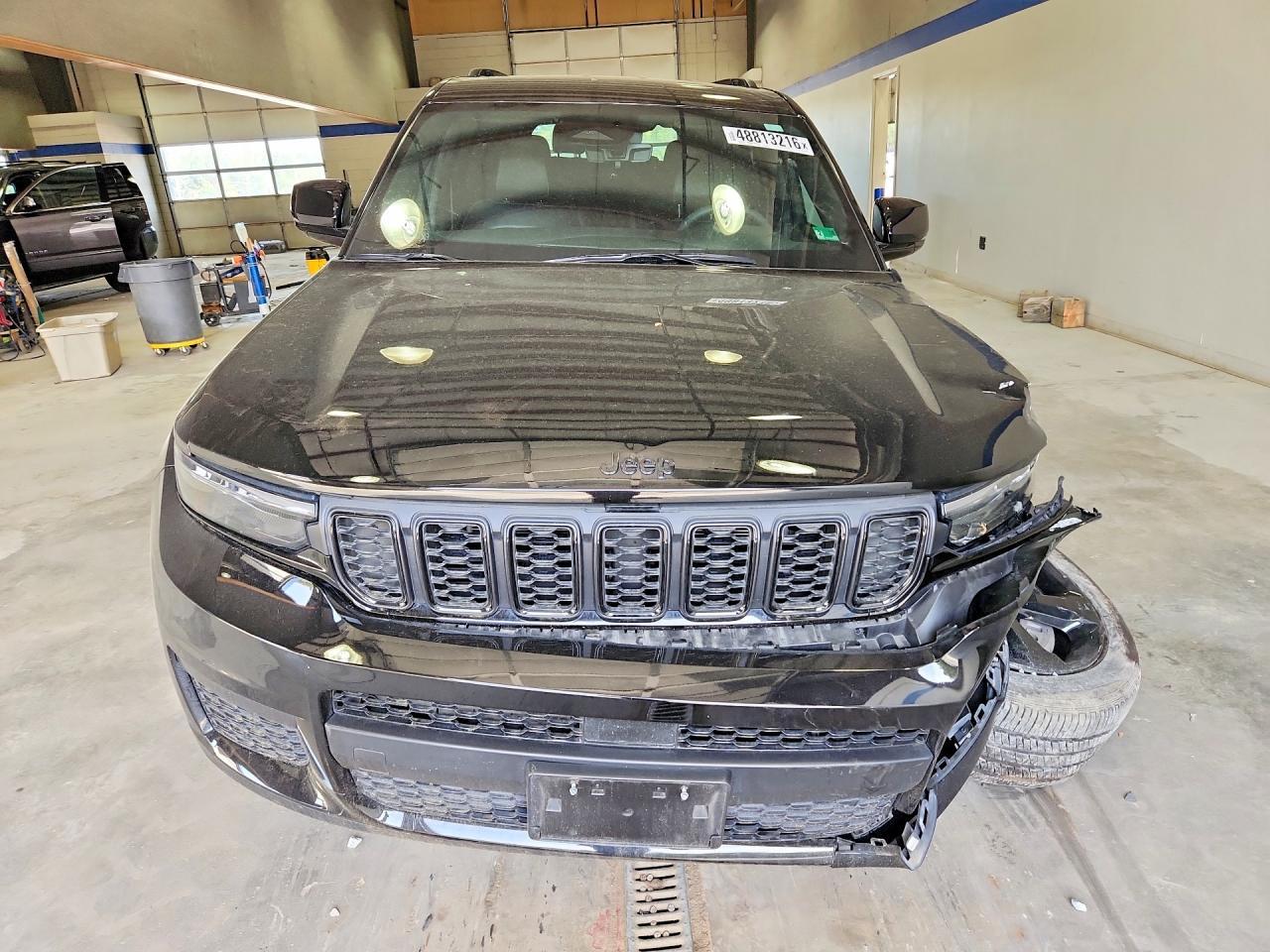 2025 Jeep Grand Cherokee L Laredo - zdjęcie 5