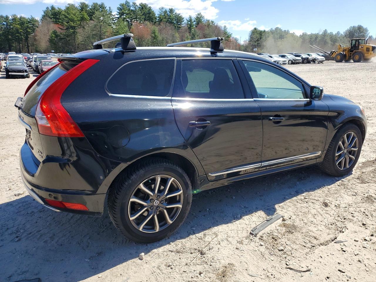 2017 Volvo Xc60 T6 Dynamic - zdjęcie 3