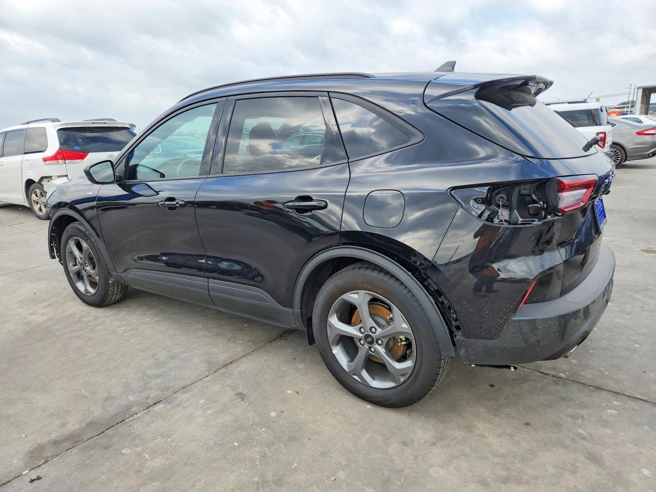 2025 Ford Escape St Line - zdjęcie 2