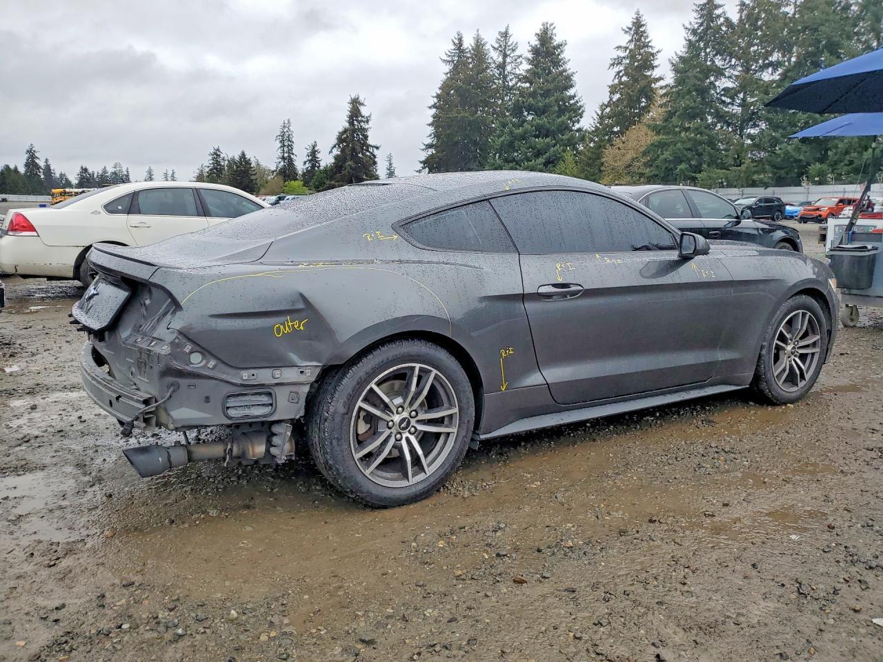 2017 Ford Mustang - zdjęcie 3
