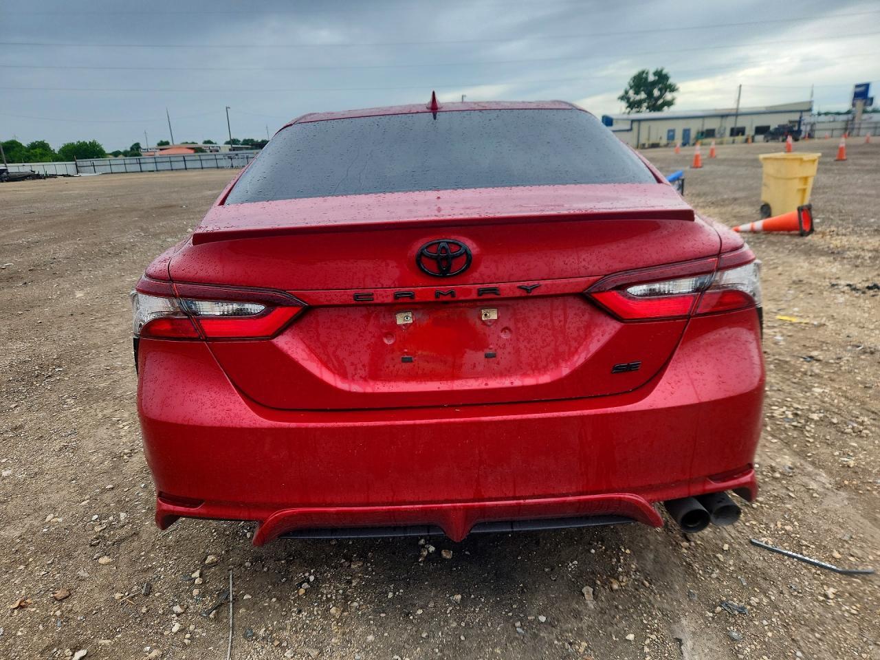 2022 Toyota Camry - zdjęcie 6