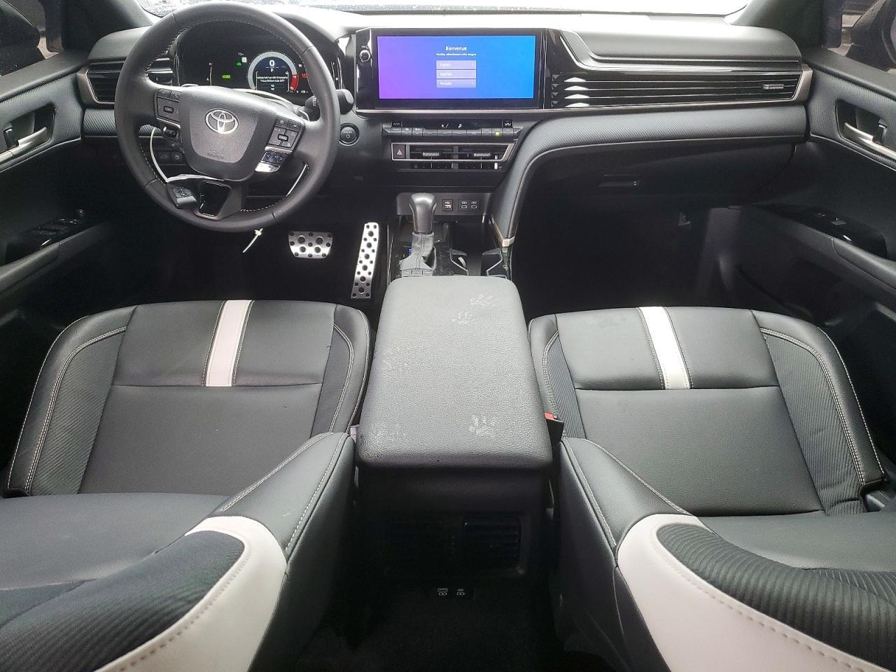 2025 Toyota Camry Se - zdjęcie 8