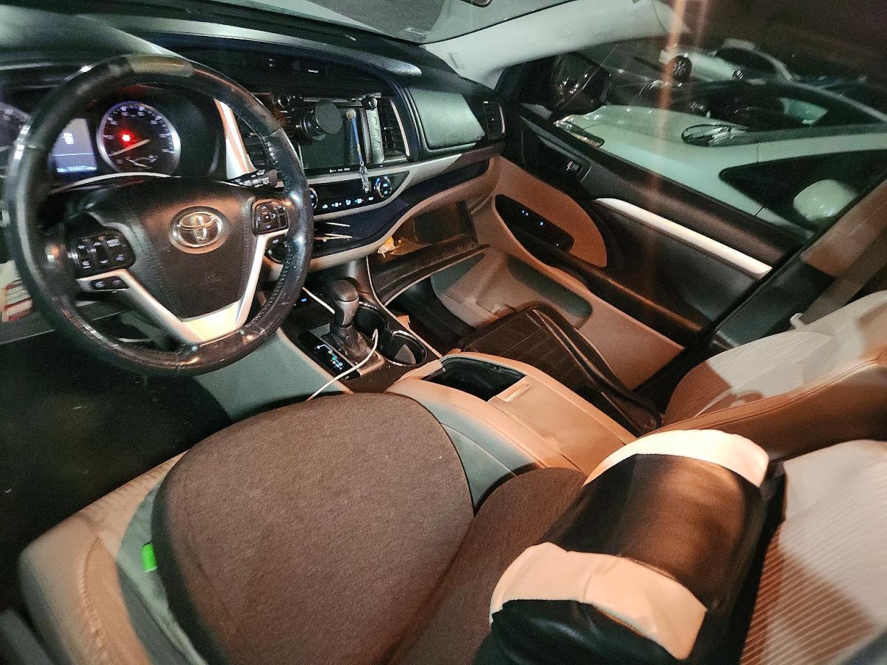 2016 Toyota Highlander Base - zdjęcie 8