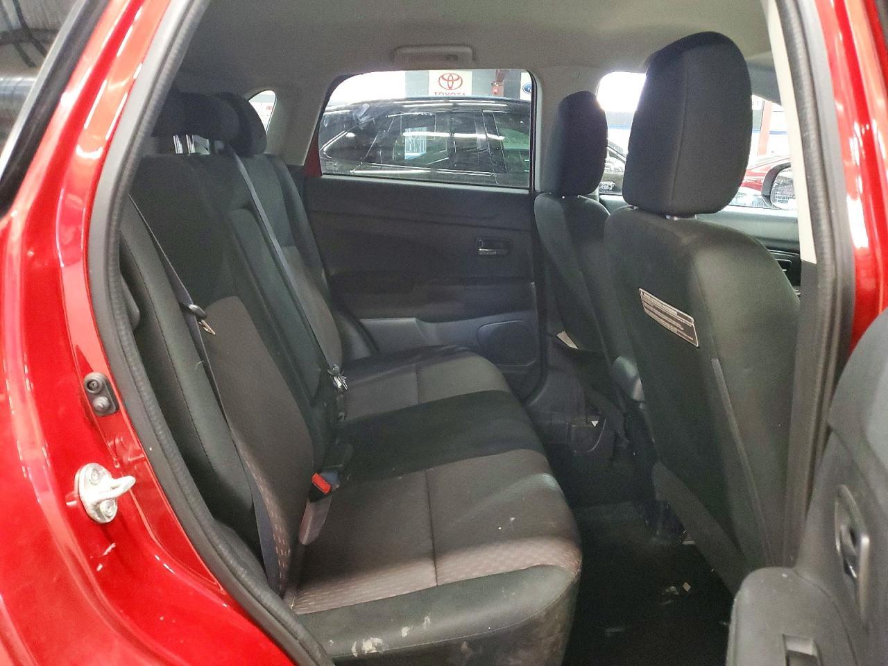 2017 Mitsubishi Outlander Sport Es - zdjęcie 11