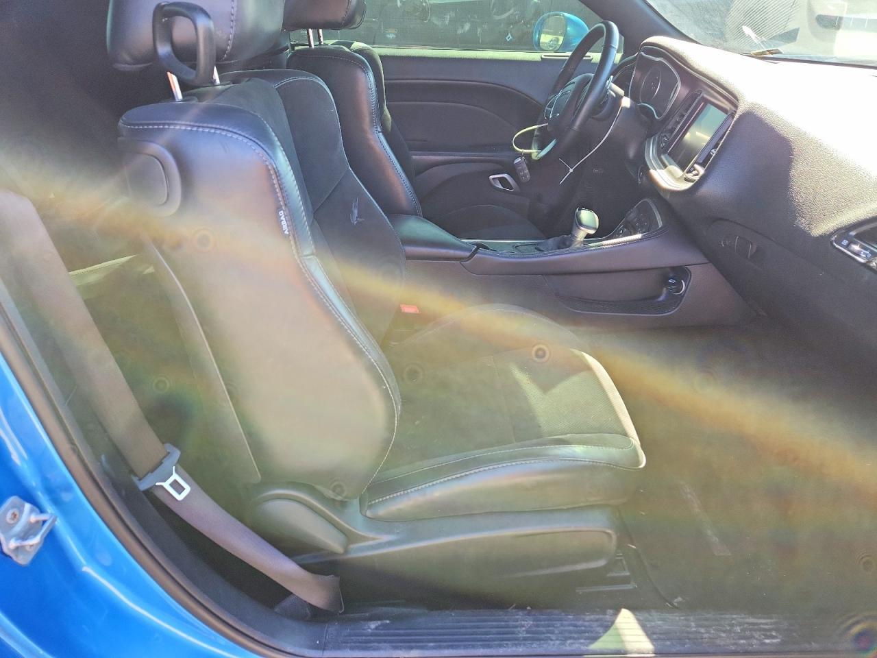 2016 Dodge Challenger R - zdjęcie 10
