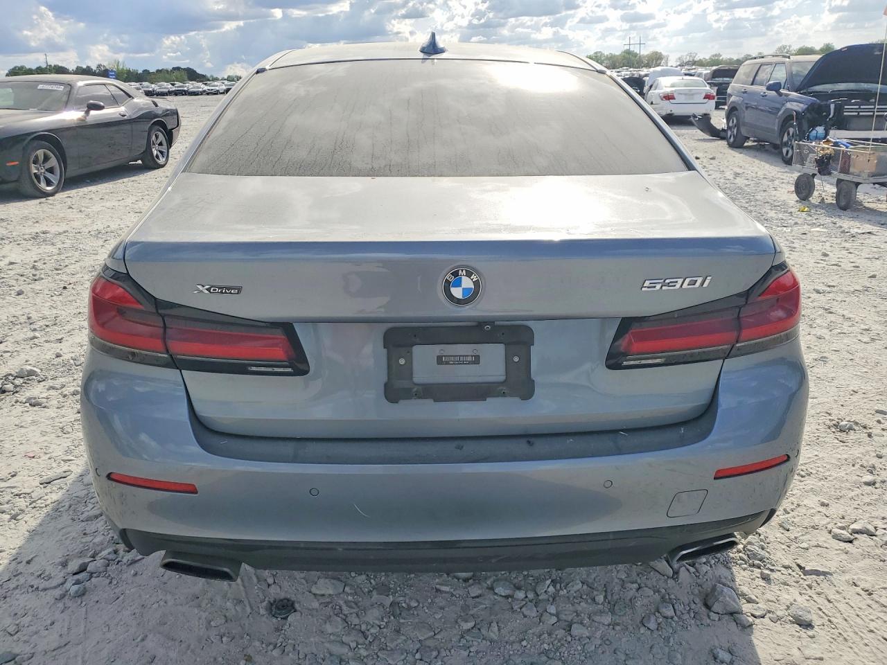 2021 BMW 530 Xi - zdjęcie 6