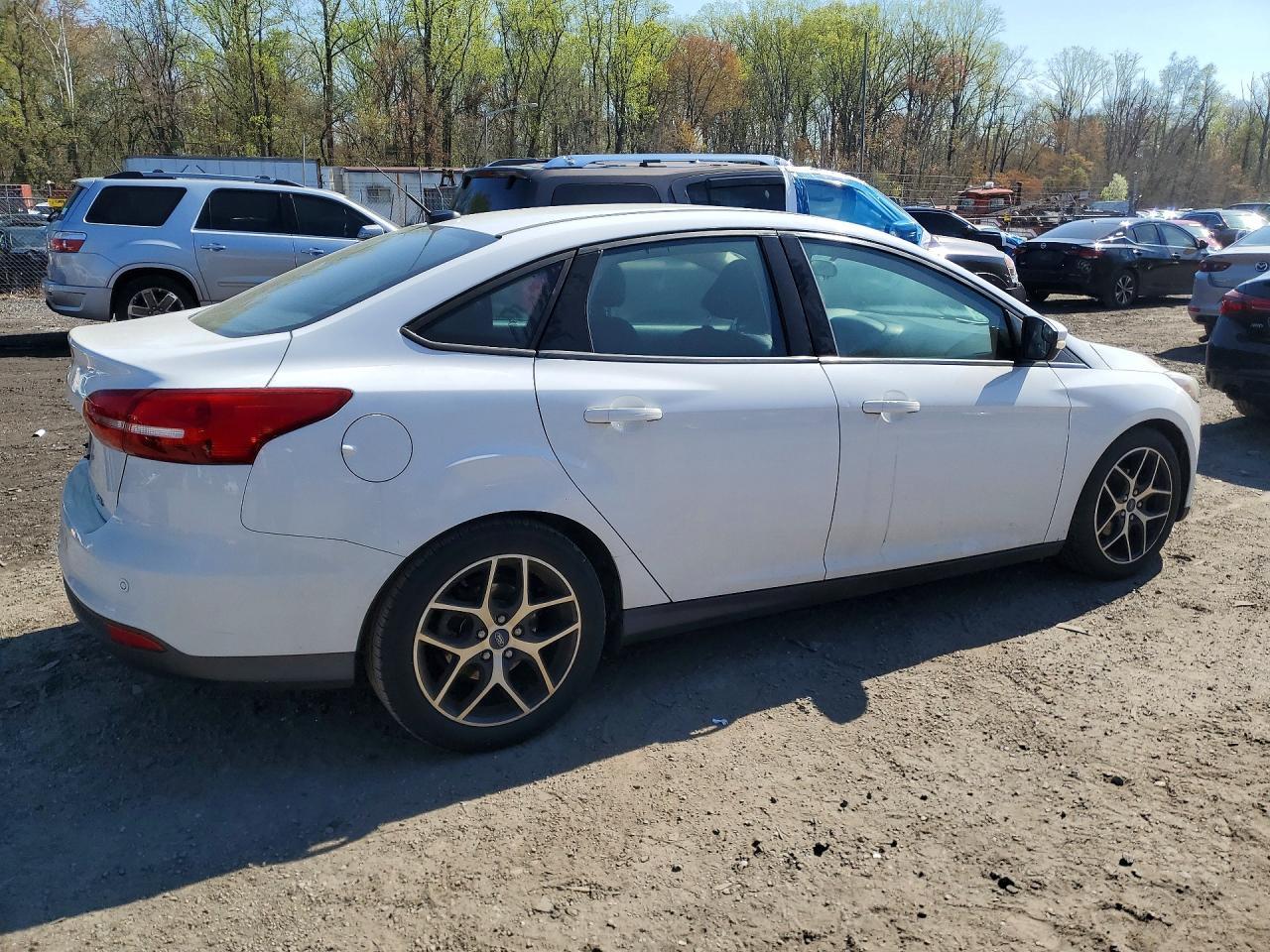 2017 Ford Focus Sel - zdjęcie 3