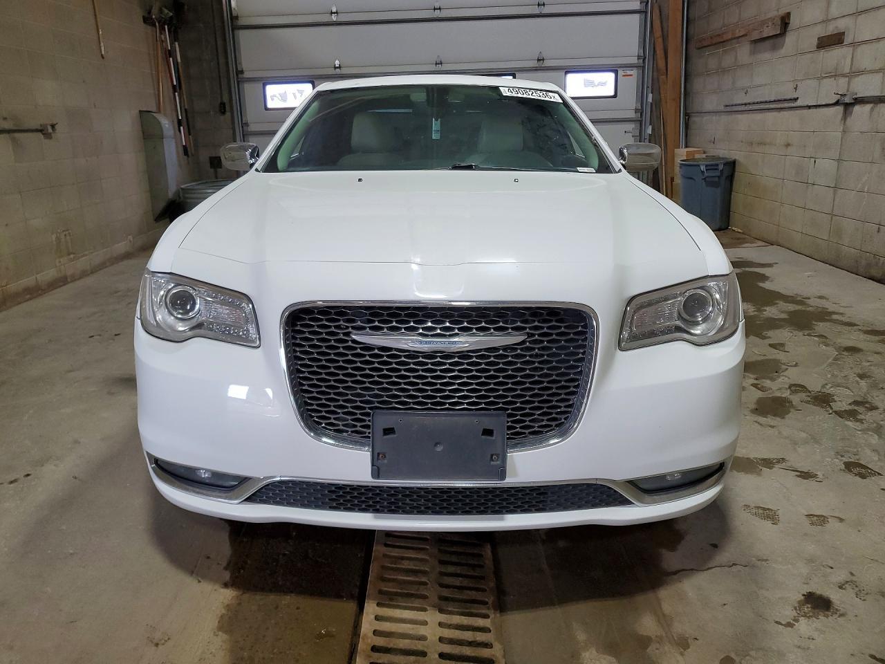 2016 Chrysler 300C - zdjęcie 5