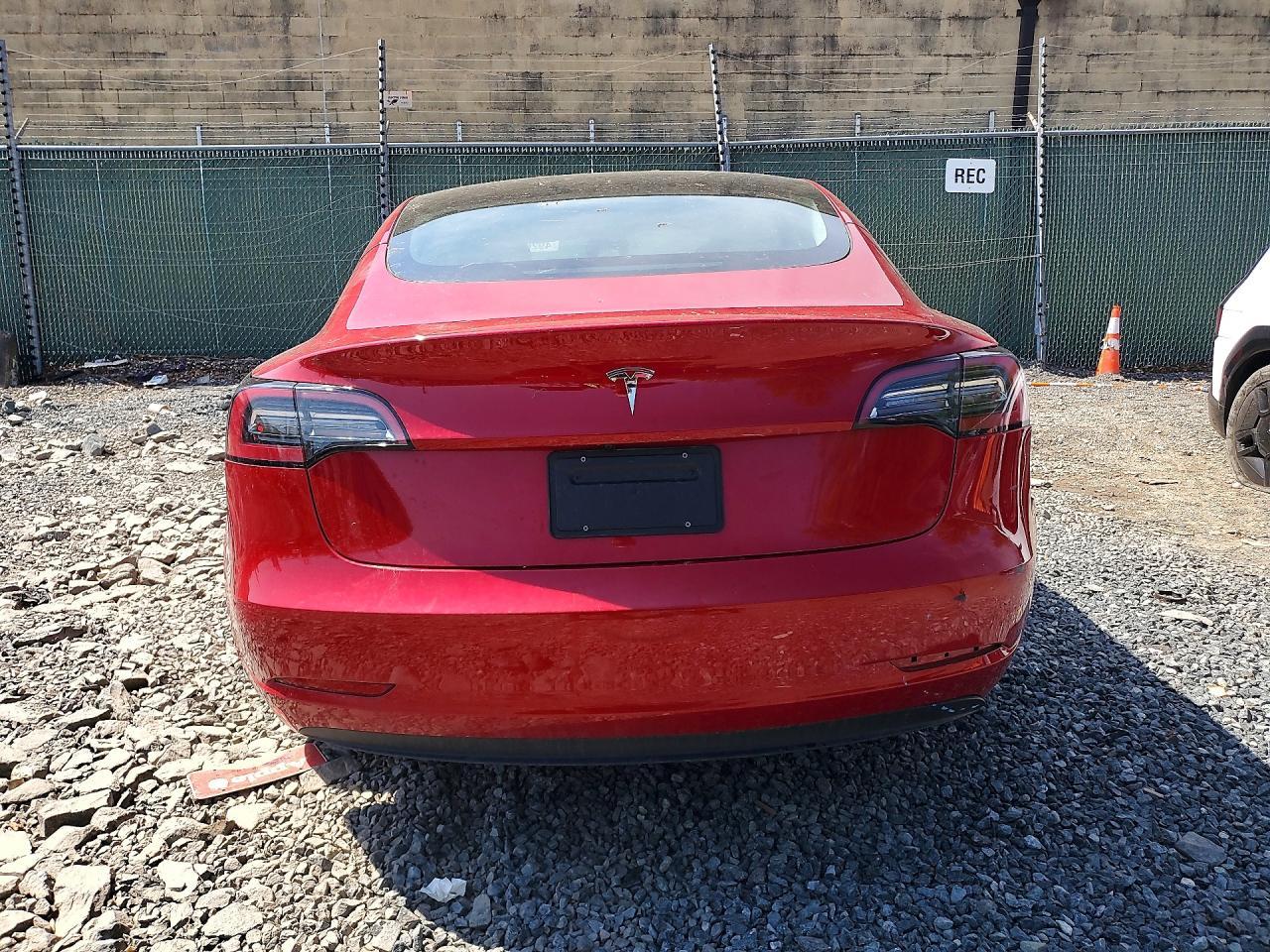 2023 Tesla Model 3 - zdjęcie 6