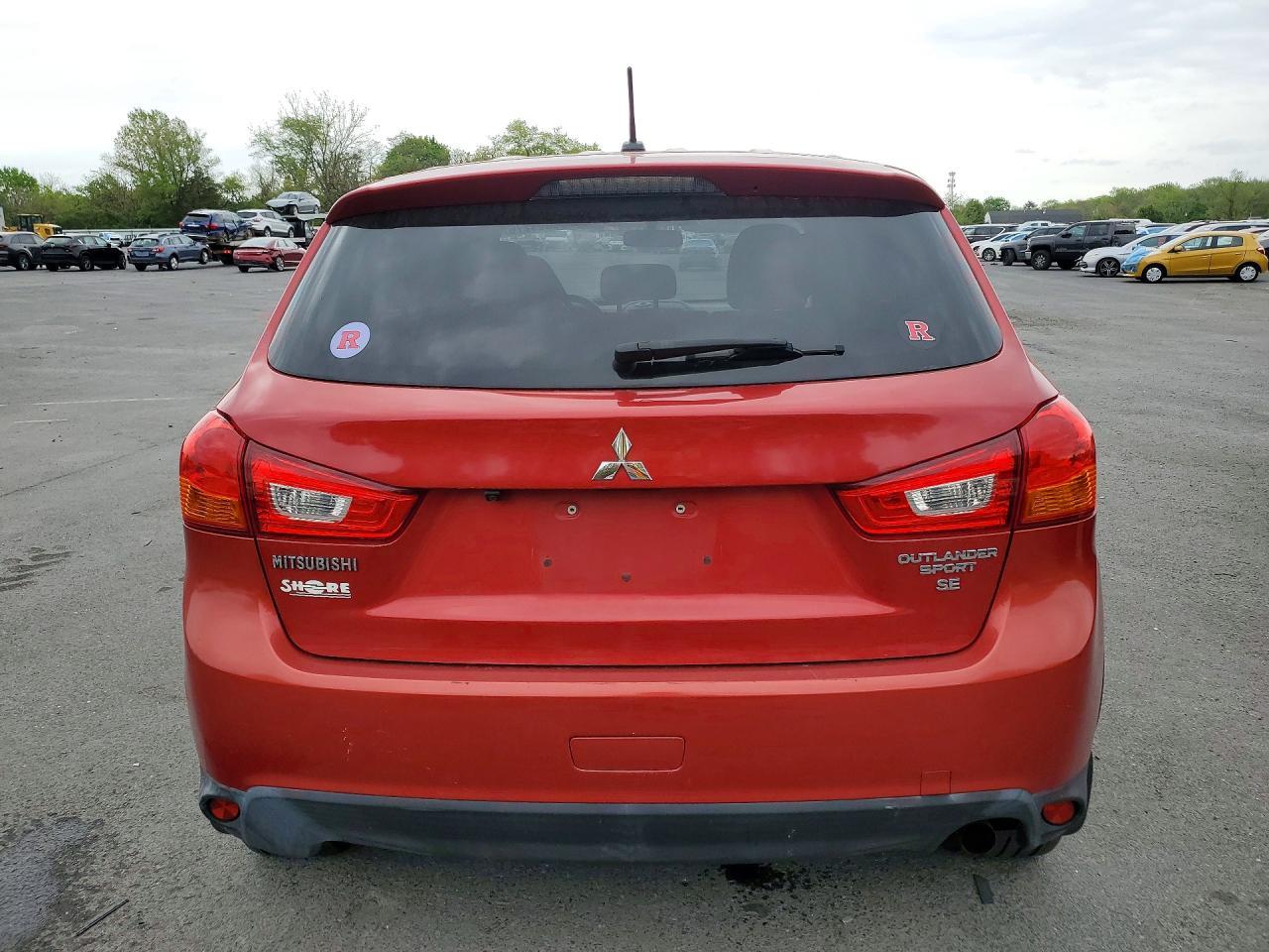 2016 Mitsubishi Outlander Sport Es - zdjęcie 6